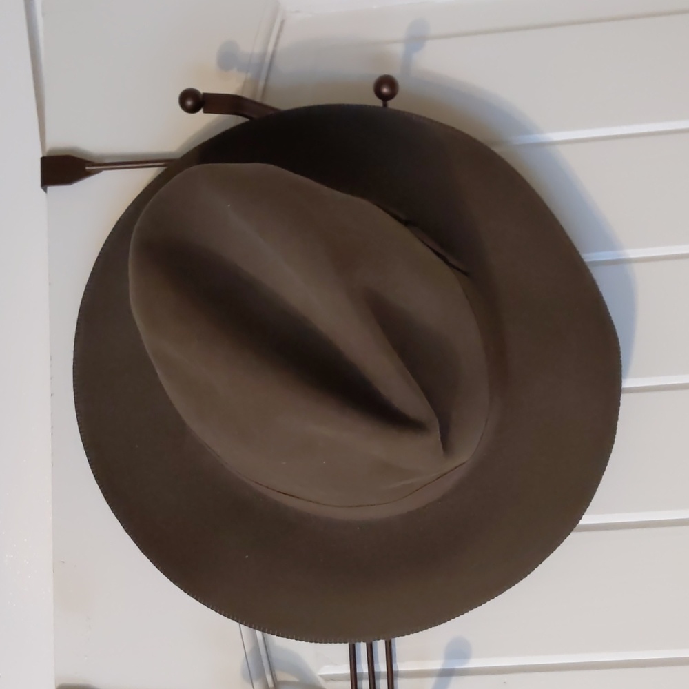 Wool larg brim fadora dark brown